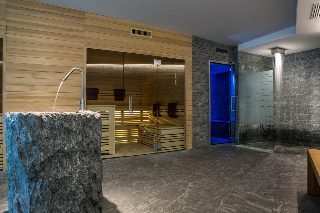 Saleghes Dolomites Residence Selva di Val Gardena Exterior photo
